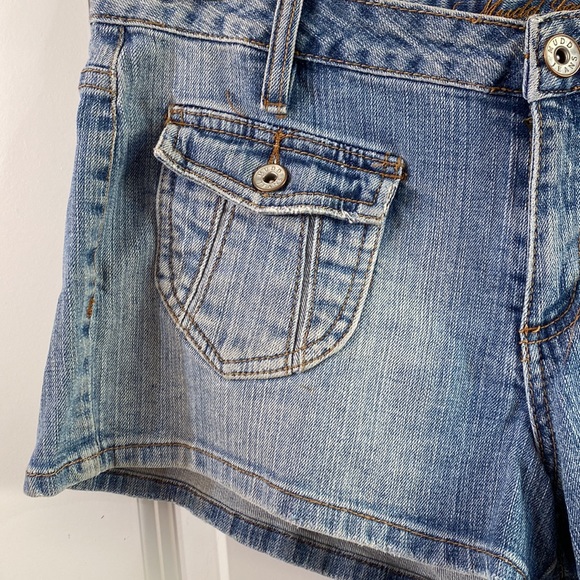 Mud Jeans Shorts - Picture 2 of 9